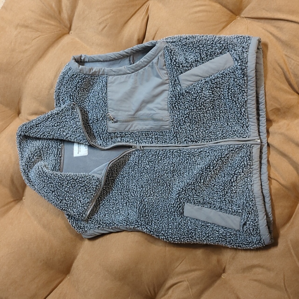 Abercrombie vest